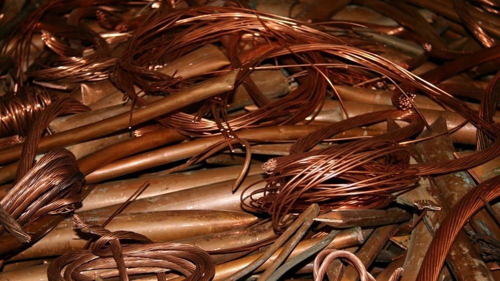 Кыргызстанец пытался ввезти из Узбекистана медь на 14.2 млн сомов изображение публикации