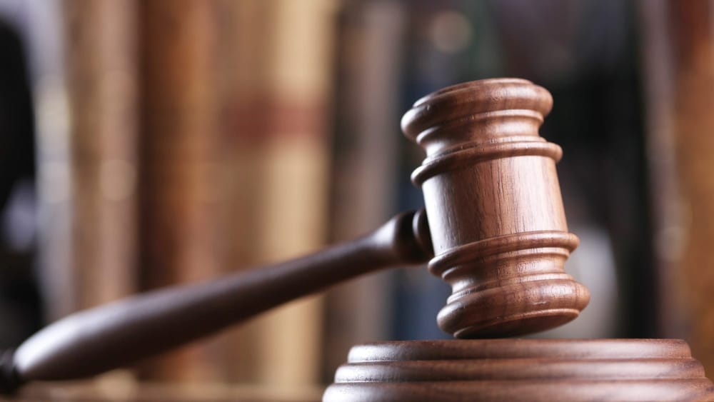 «Кыргыз темир жолу» выставило на торги два склада в Балыкчы: стартовая цена объектов – 63 тысячи сомов изображение публикации