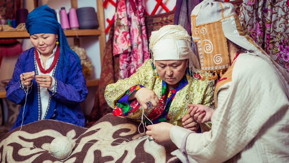 В Кыргызстане создадут реестр ремесленников изображение публикации