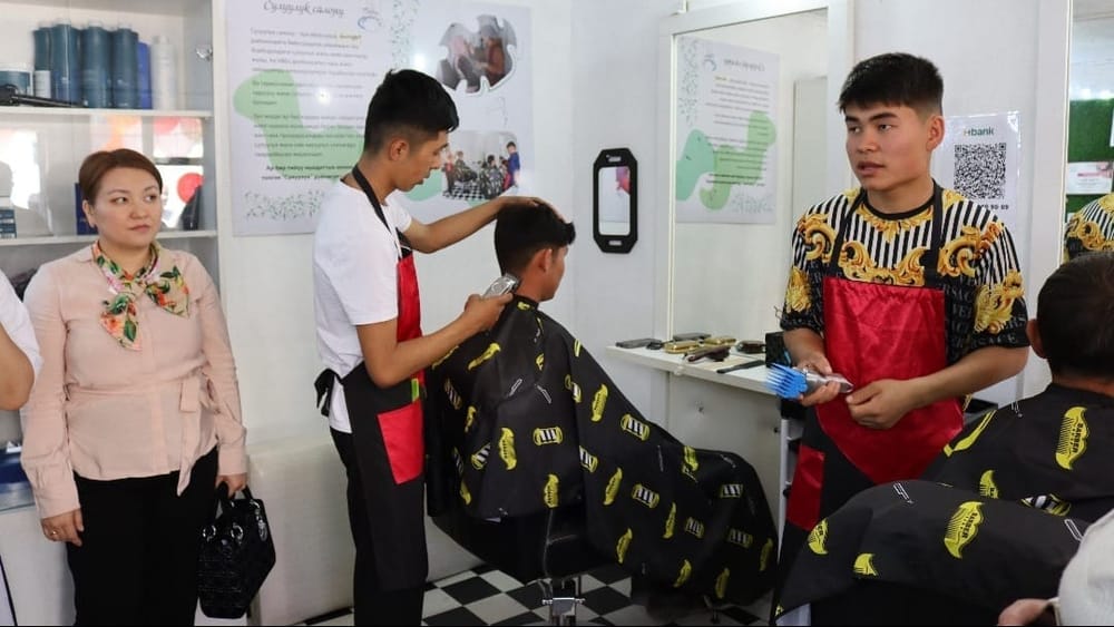 Молодежи в двух селах Чуйской области помогли открыть мини-предприятия изображение публикации