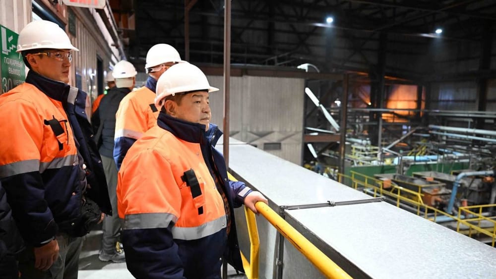 Глава кабмина Акылбек Жапаров ознакомился с деятельностью рудника Кумтор – фото изображение публикации