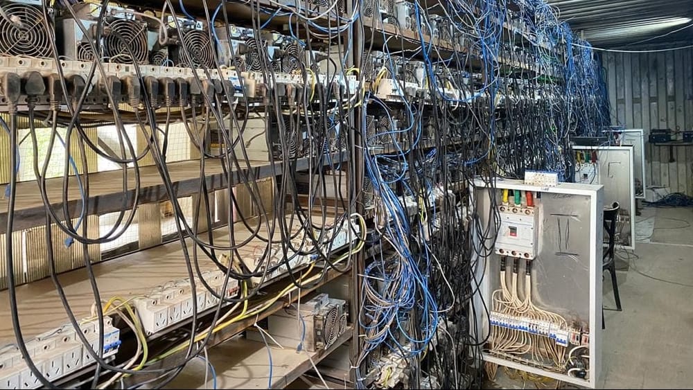 В Ошской области нелегально работали две майнинг-фермы изображение публикации
