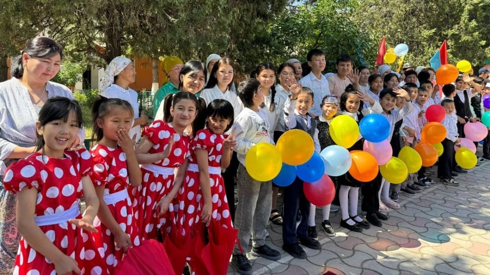 Воспитанникам интерната для глухих в Оше передали 759 тысяч сомов на слуховые аппараты изображение публикации