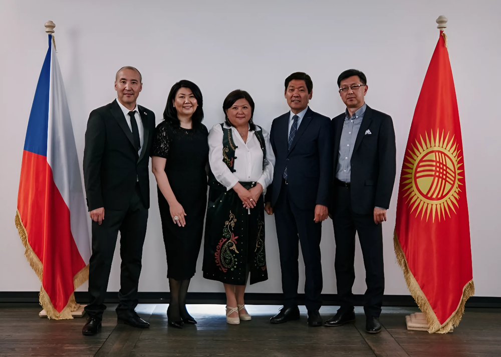 В Праге открыли почетное консульство КР в Чехии изображение публикации