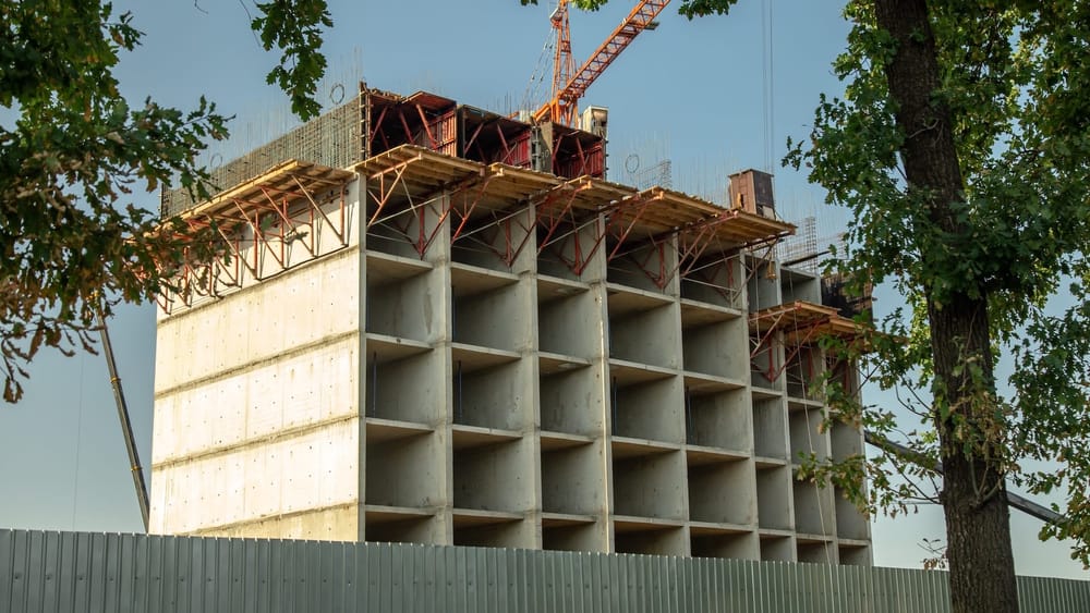 За пять месяцев объем валовой продукции строительства составил 54 млрд сомов изображение публикации