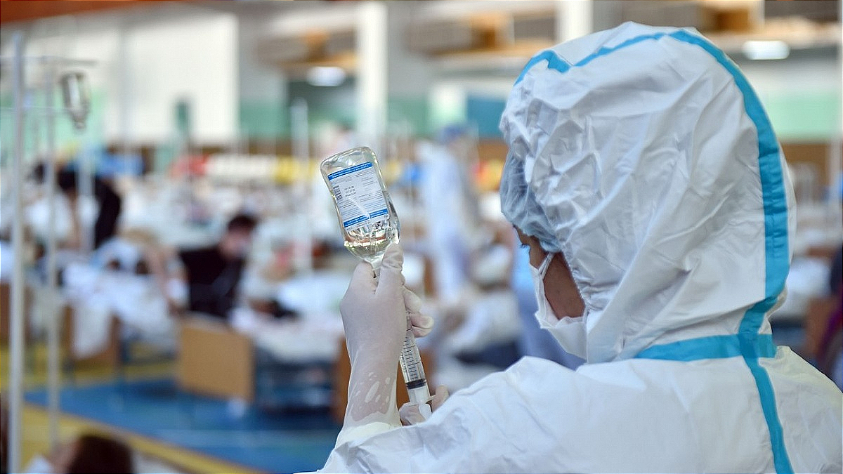 Глава Минздрава обещал повысить зарплаты медиков на 50-100 процентов изображение публикации