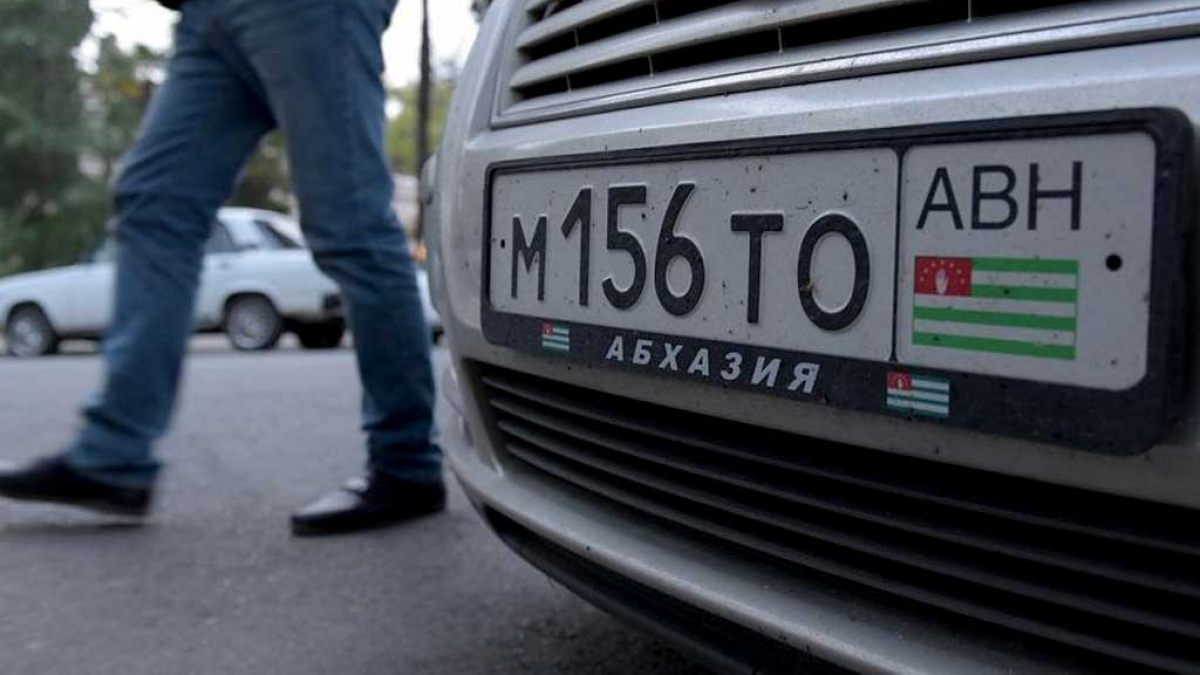 ГУОБДД проведет рейд против авто с госномерами Абхазии и Армении — к облаве подключатся ГКНБ, Таможня, Налоговая и МВД изображение публикации