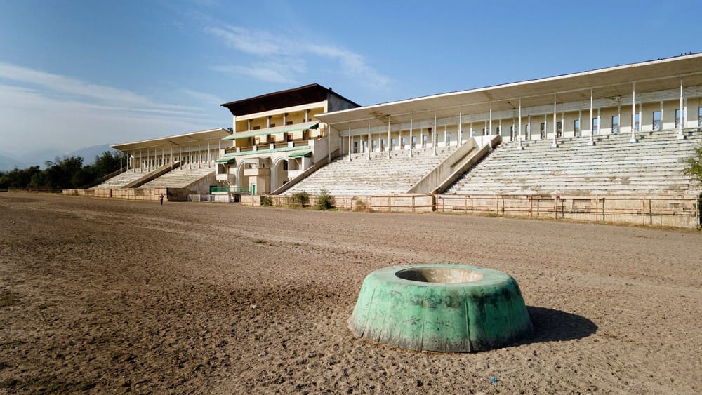На ипподроме «Ак-Кула» в человека ударила молния – мэрия заявила о незаконном выгуле лошадей изображение публикации