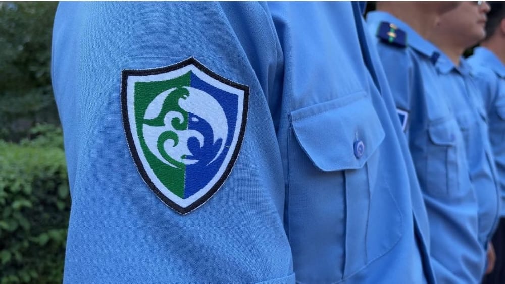 Сотрудники муниципальной инспекции Бишкека будут носить униформу – фото изображение публикации