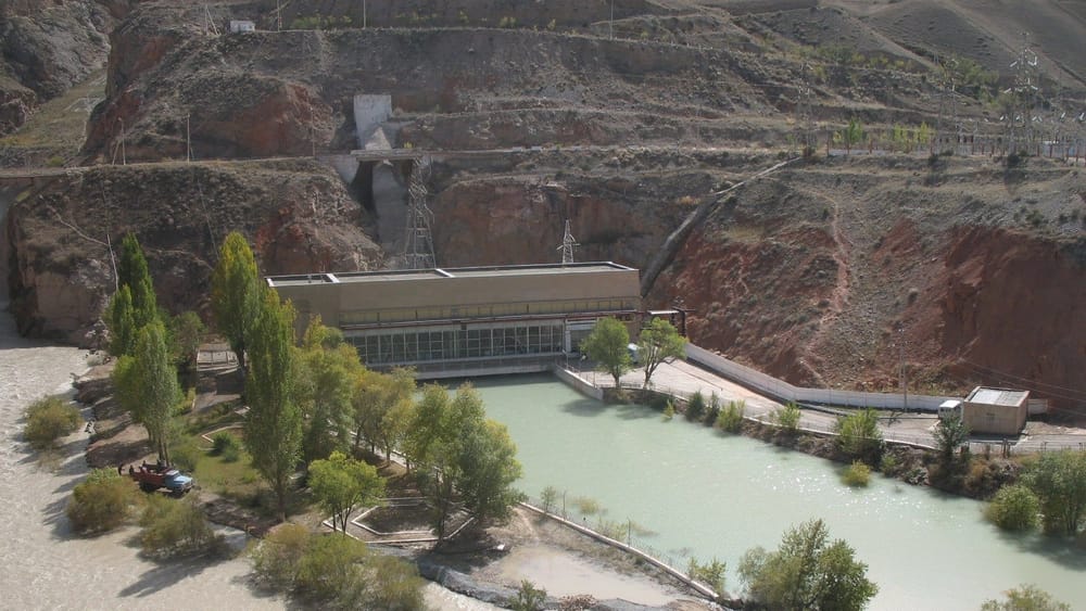 На Ат-Башинской ГЭС проводят ремонтные работы – подробности изображение публикации