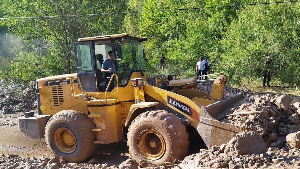 Сель на трассе Бишкек – Ош – движение транспорта возобновлено изображение публикации