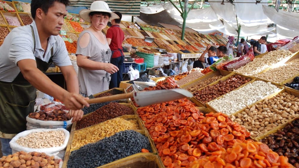 Мораторий на налоговые проверки на рынках КР продлен до 2025 года изображение публикации