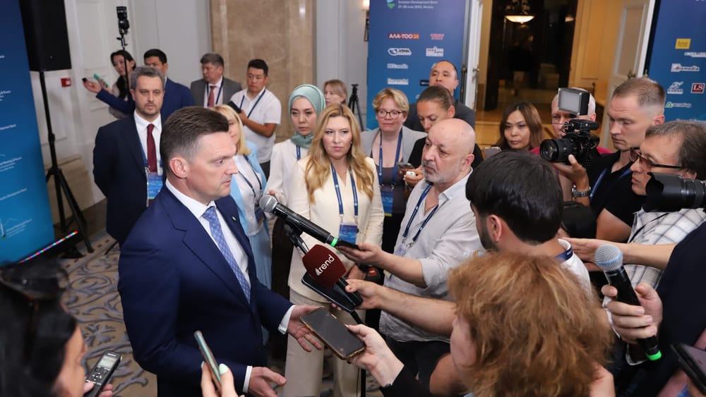 Глава ЕАБР: Проект Камбар-Атинской ГЭС-1 требует трансграничного сотрудничества изображение публикации