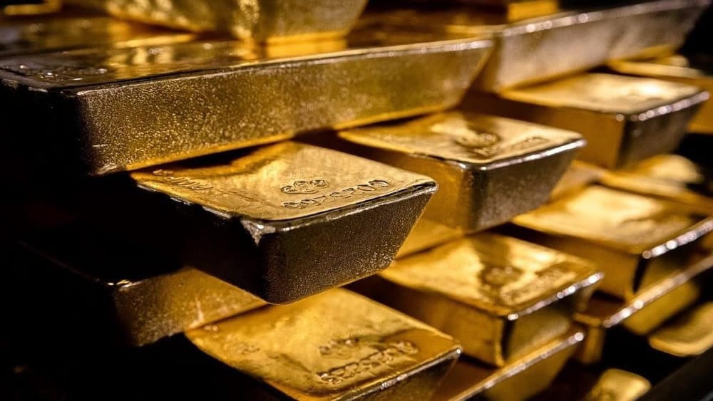 Кыргызстан в апреле начал экспортировать золото в Великобританию – за месяц продано 714 кг драгметалла изображение публикации