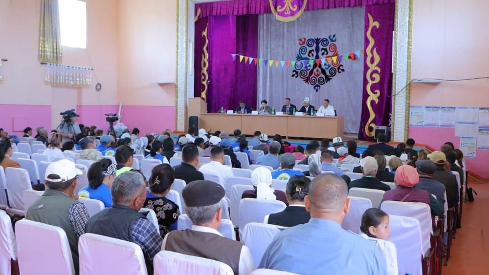 В КР почти в два раза сократили количество айыл окмоту – это помогло сэкономить 1.8 млрд сомов изображение публикации