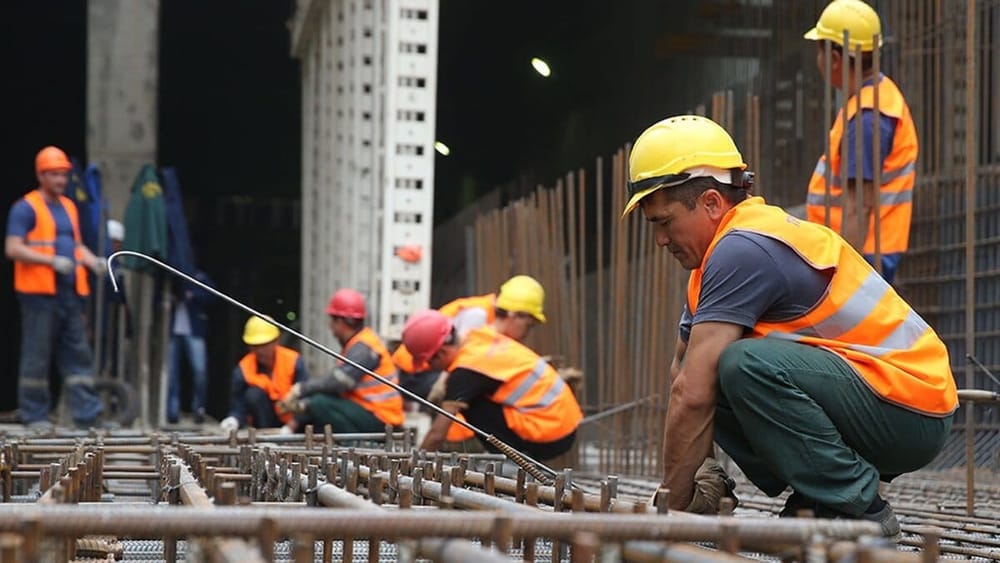 Работодатели в России уклонялись от выплаты кыргызстанцам зарплат на 30.5 млн рублей изображение публикации