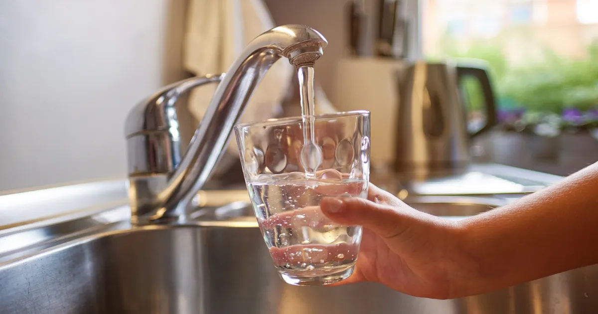 В Бишкеке плата за воду в домах без водомеров вырастет — мэр утвердил новые нормы потребления изображение публикации