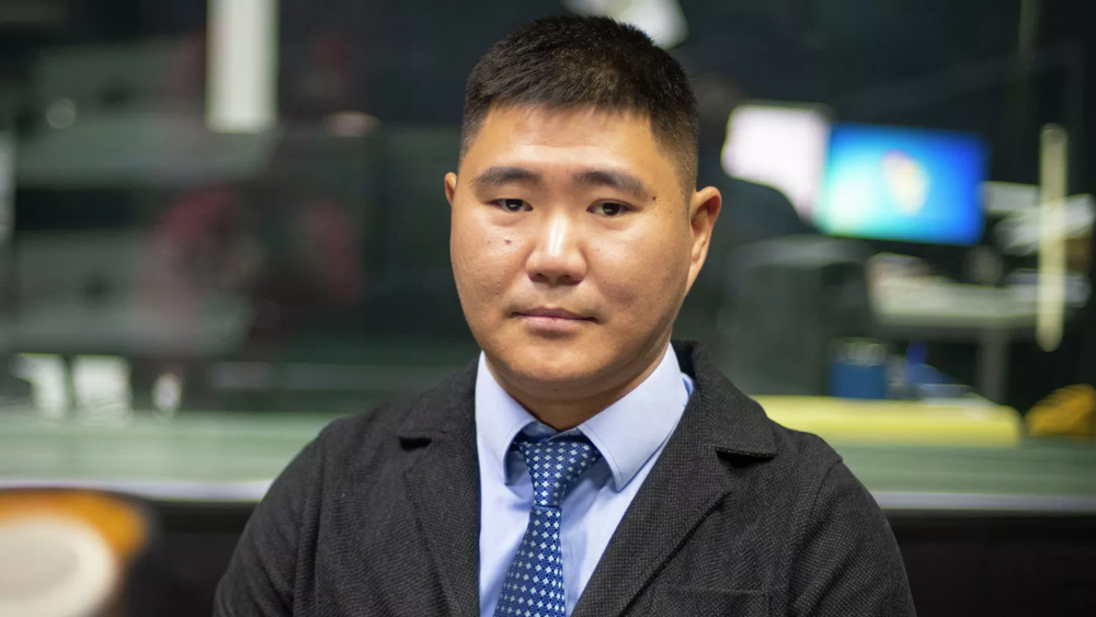 Экс-глава Минцифры Азамат Дыйканбаев находится под стражей: его адвокат обвинил МВД в нарушении норм УПК изображение публикации