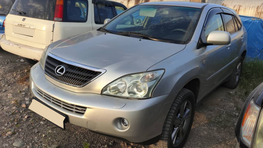 Таможенники задержали Lexus RX 400H с «левыми» документами изображение публикации