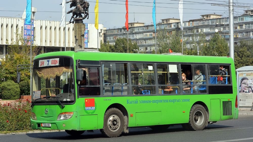 В Бишкеке в связи с ремонтом проспекта Чуй изменены схемы движения 11 автобусных маршрутов изображение публикации
