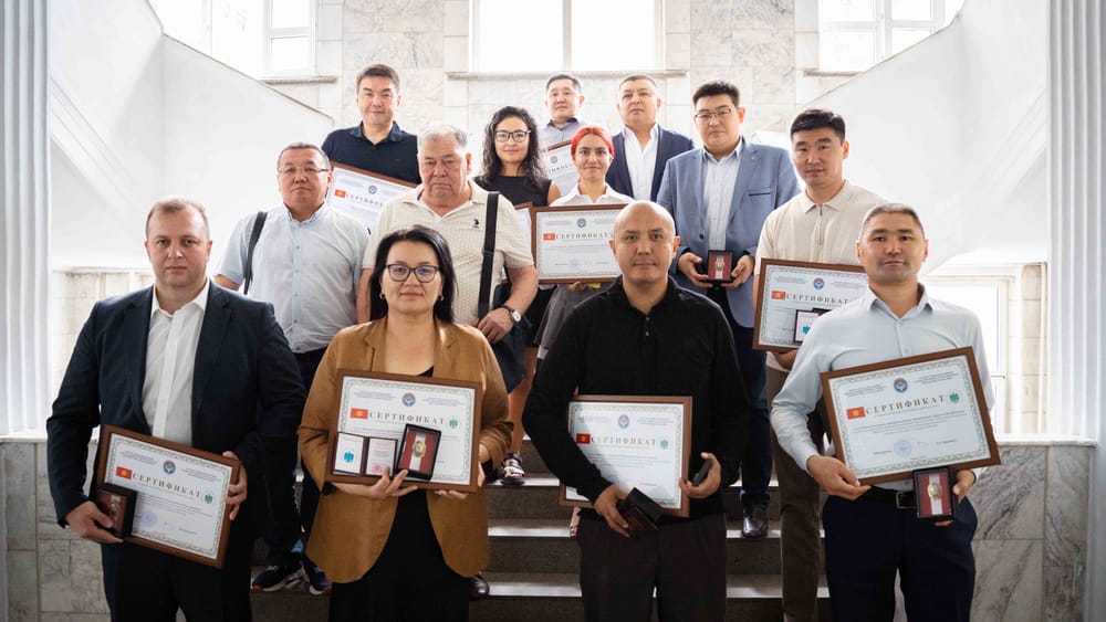 Налоговая служба КР определила лучших налогоплательщиков 2023 года – чем они известны изображение публикации