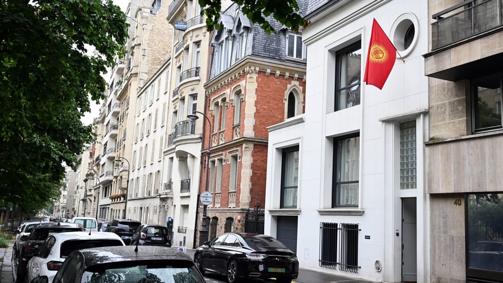 Посольству Кыргызстана во Франции купили здание площадью 320 м² – ФОТО изображение публикации