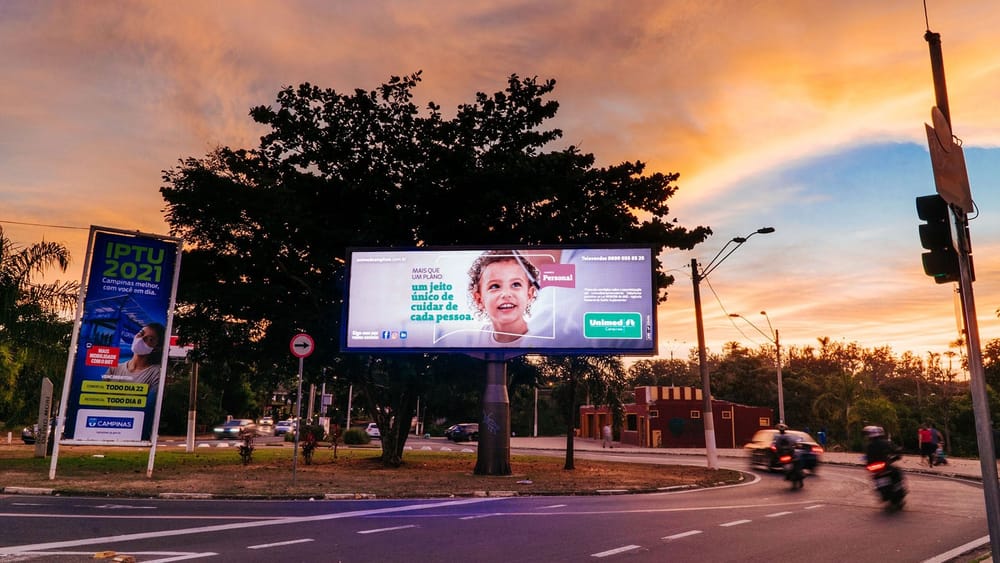 В Бишкеке до конца лета демонтируют 430 старых рекламных щитов – их заменят на LED-экраны изображение публикации