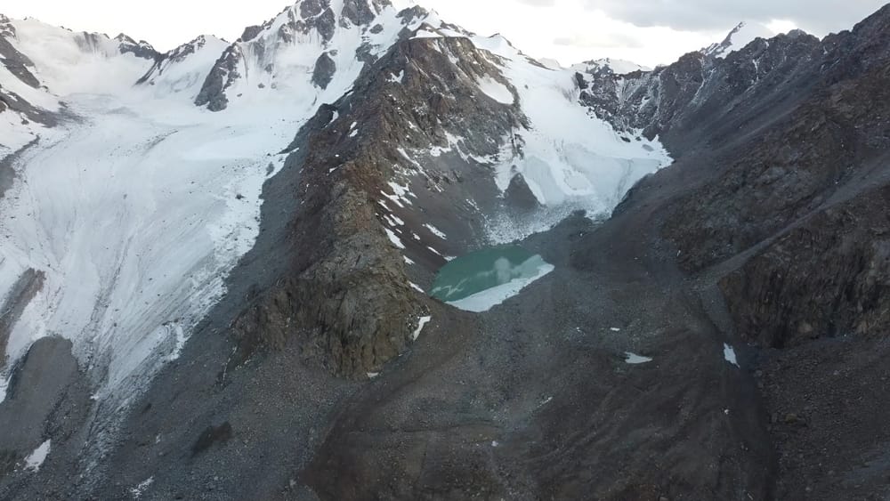 МЧС активно мониторит прорывоопасность высокогорных озер изображение публикации