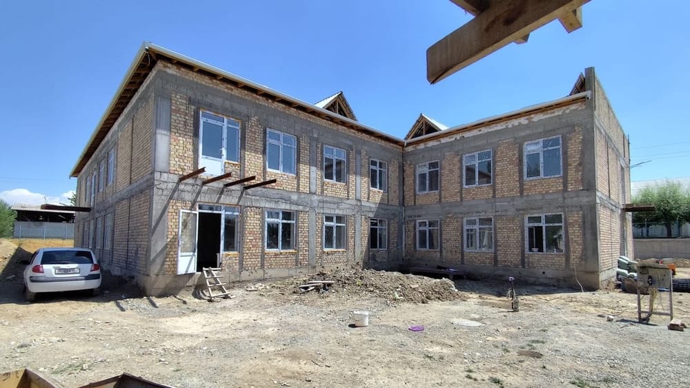 В Кара-Сууйском районе строят детский сад на 140 мест изображение публикации