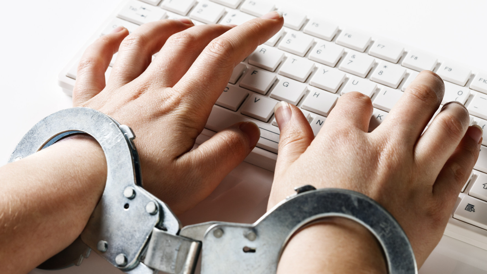 Цензуре быть? Новый центр при Минкультуры возьмет под контроль интернет в КР изображение публикации