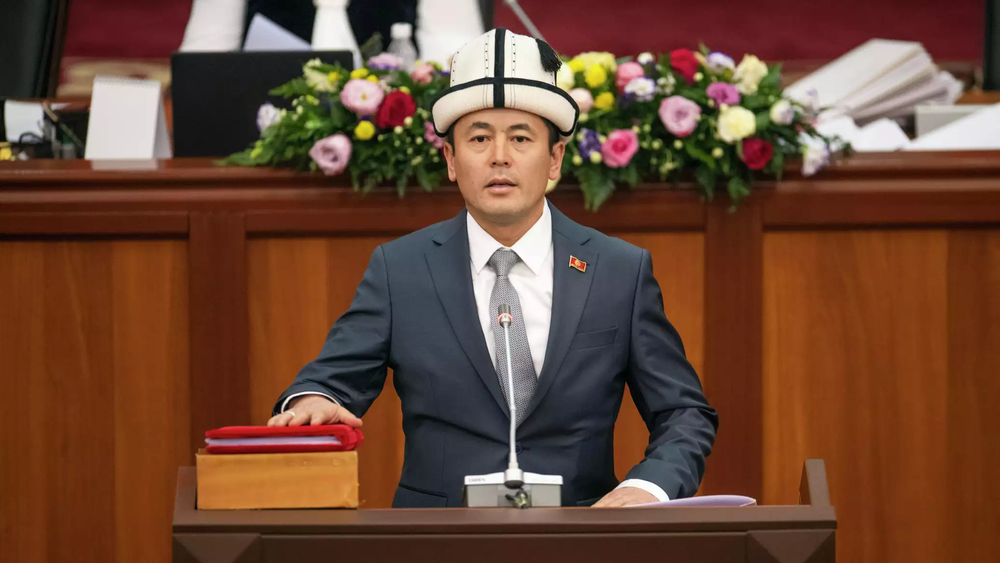 Депутат Кадырбеков сдает мандат после допроса в ГКНБ изображение публикации