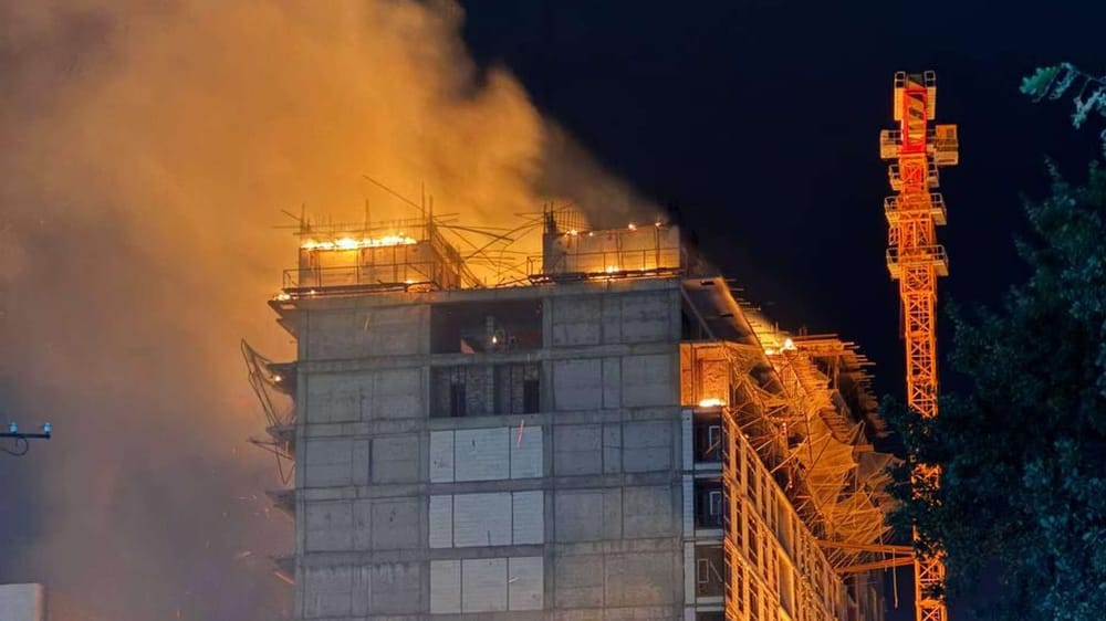 Из-за пожара «Аалам строй» оштрафовали на 200 тысяч сомов изображение публикации