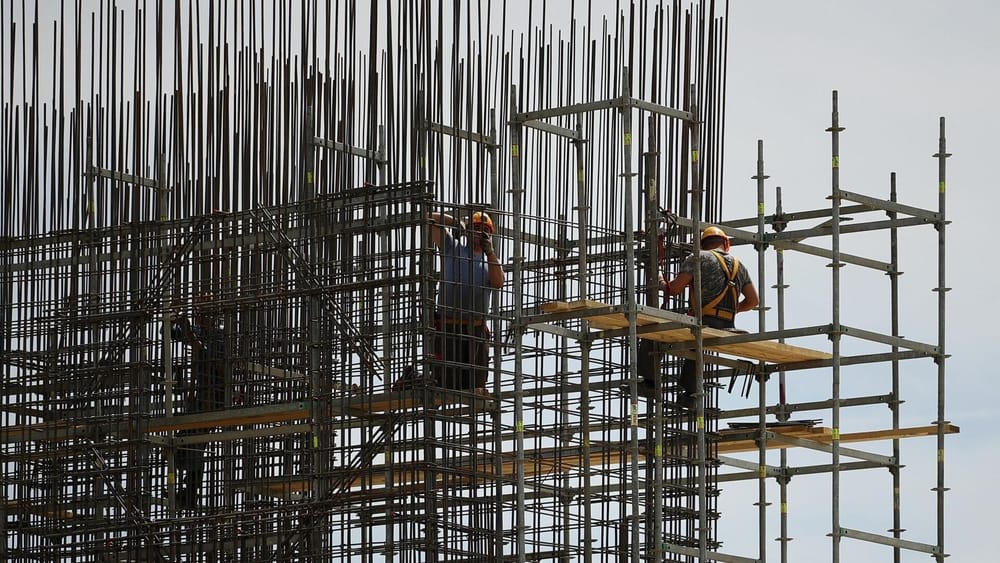 В КР упростили процедуру получения документов для строительной отрасли изображение публикации