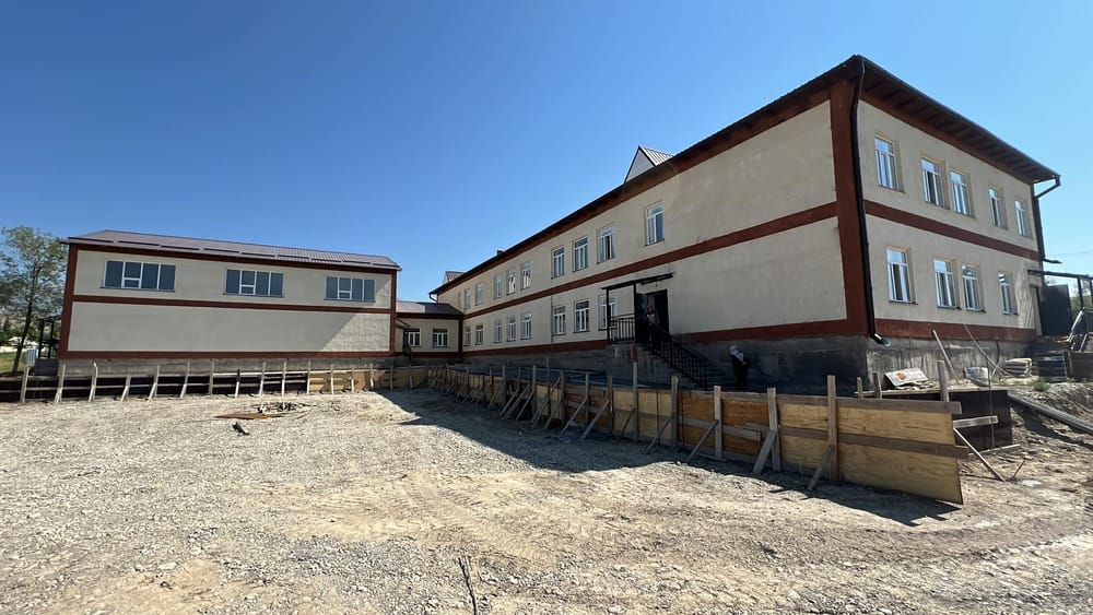 В Нарынской области завершают строительство школы, начатое еще в 2018 году изображение публикации