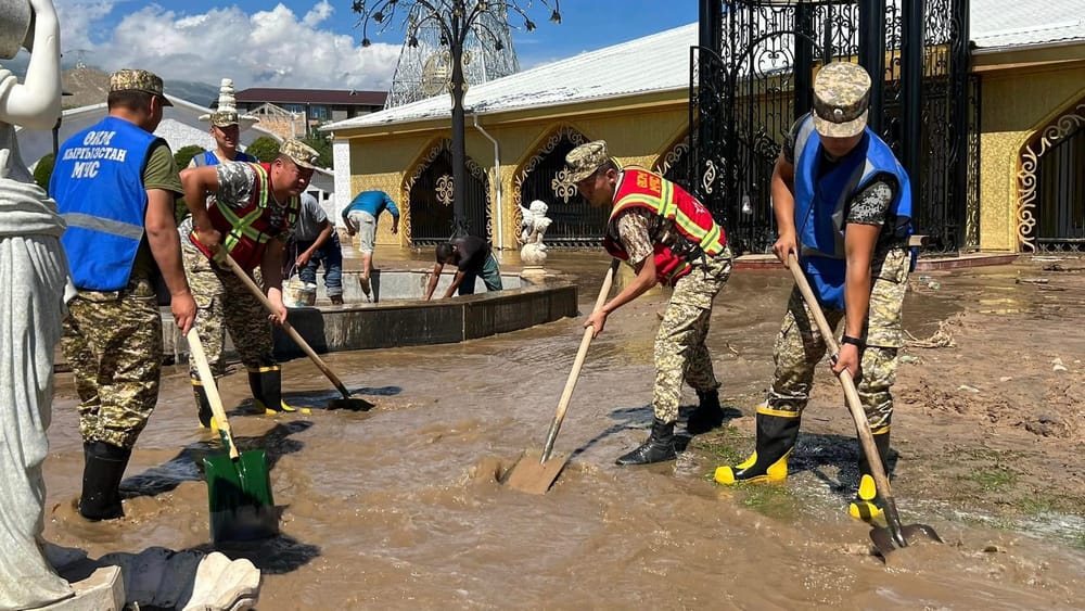 От паводкового мусора очищено 40% затопленной территории «Рух Ордо» изображение публикации