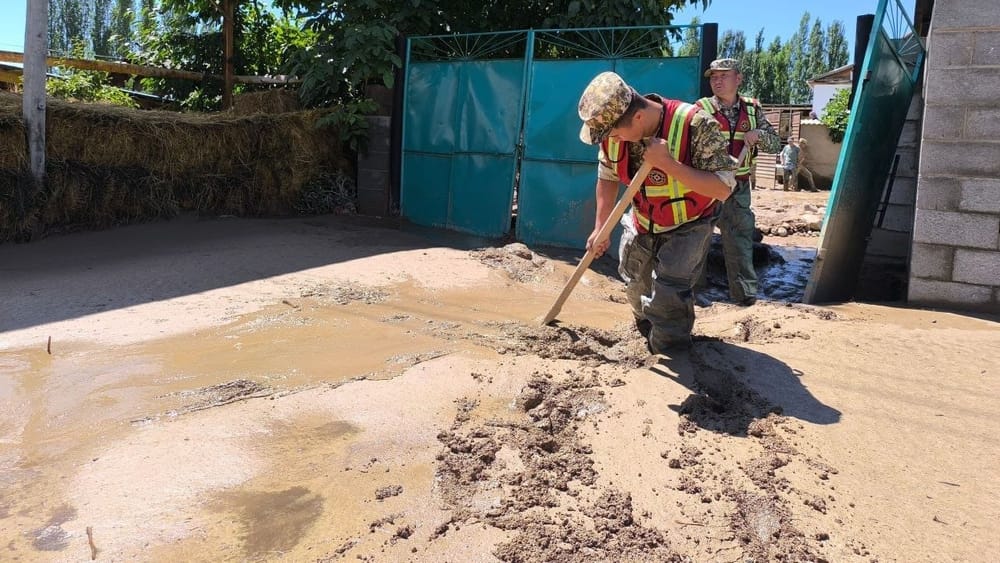 На Иссык-Куле ликвидируют последствия селей: повреждено почти 500 домов изображение публикации