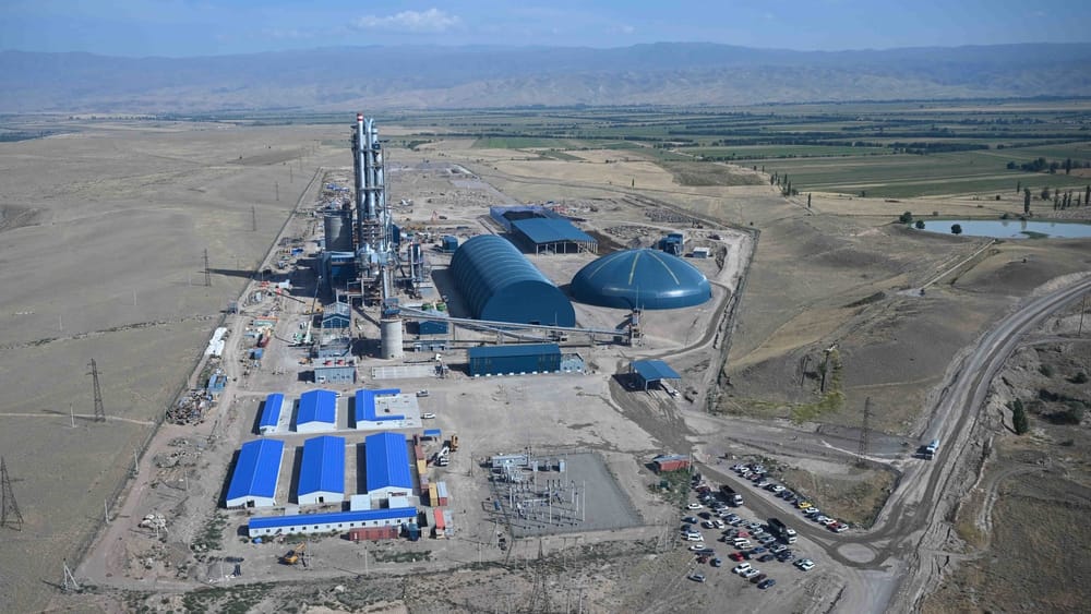 Акылбек Жапаров объехал месторождения Мироновское, Кутесай и заводы «Асыл-Таш плюс» и «Терек Таш» изображение публикации