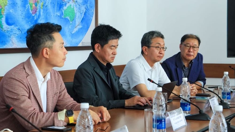 Кыргызстан и Южная Корея обсудили строительство торгово-логистических центров изображение публикации