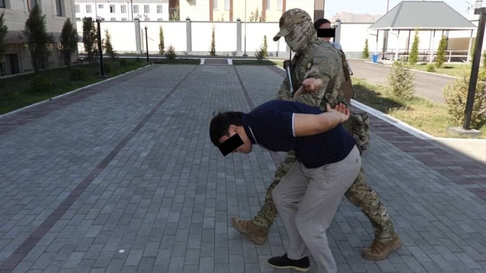 Разыскиваемый Интерполом мошенник задержан в КР — он подделывал таможенные декларации изображение публикации