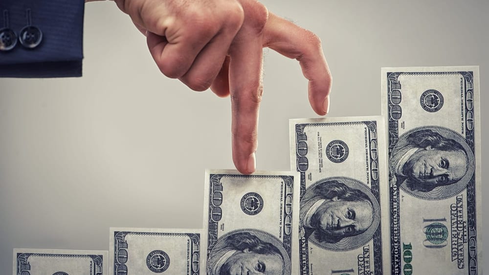 Нацбанк продал рекордные в этом году $52 млн в ходе интервенции изображение публикации