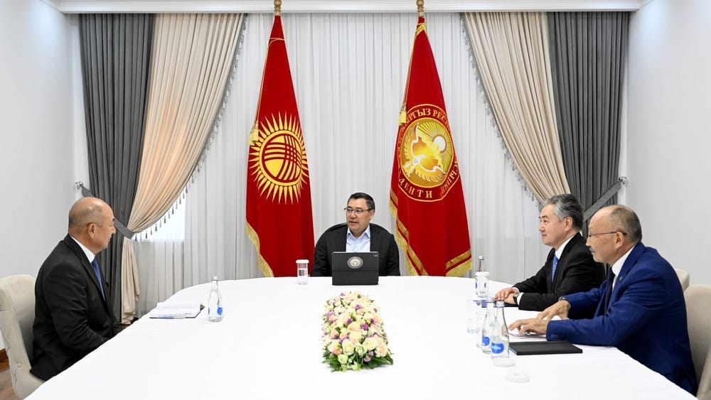 Садыр Жапаров принял нового посла КР в России Кубанычбека Боконтаева изображение публикации