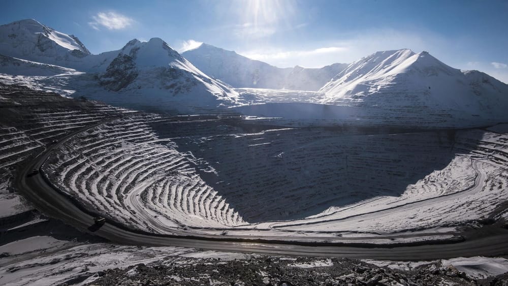 Производство на Кумторе в 2026 году снизится на 19.6% – прогноз Минфина изображение публикации