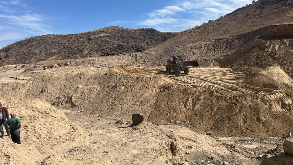 В Ала-Буке местный житель вместо добычи золота раскопал пастбища – его оштрафовали изображение публикации