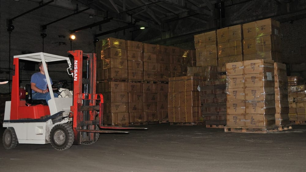 Фермеры против новшества мэрии Бишкека о вечерней и ночной доставке товаров в магазины изображение публикации