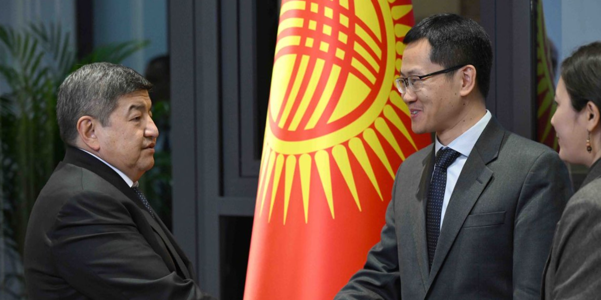 Акылбек Жапаров обсудил с главой офиса АБР финансирование дороги Алматы – Иссык-Куль изображение публикации