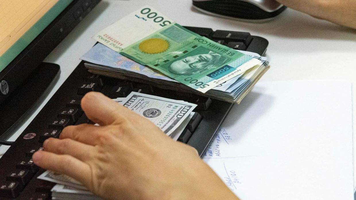 Нацбанк приостановил лицензии двух обменок на Моссовете изображение публикации