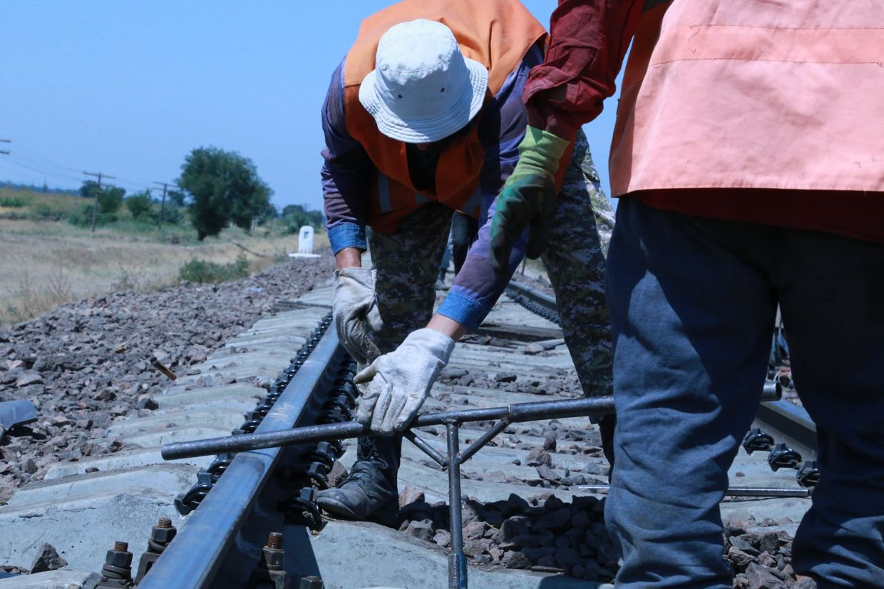 Кыргызстан и Китай обсудили строительство железной дороги КНР – КР – РУз изображение публикации