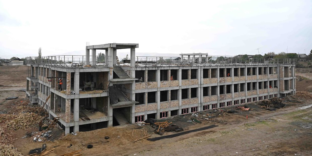 Почти 600 лицензий стройкомпаний приостановлены в 2024 году за нарушения строительных норм изображение публикации