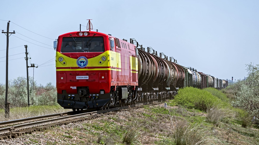 Кыргызские железнодорожники перевезли более 7.2 млн тонн грузов с начала года изображение публикации