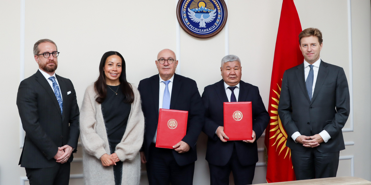 Европейский инвестиционный банк подписал Венское коммюнике по Камбар-Атинской ГЭС-1 изображение публикации